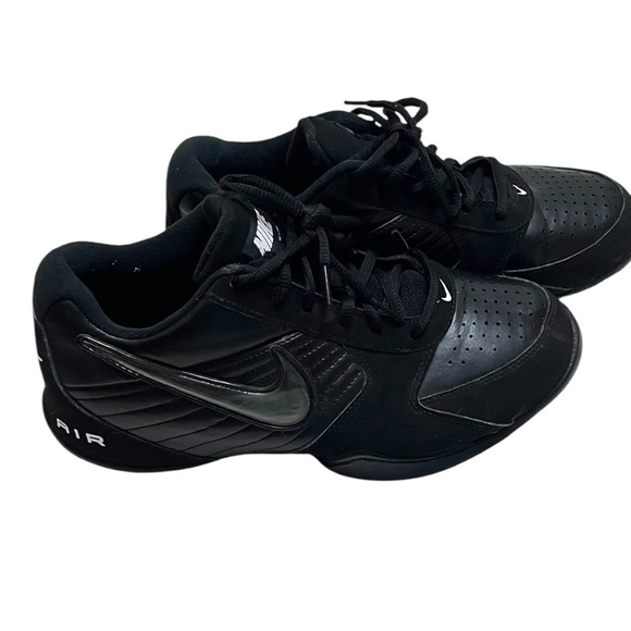 Nike Men's Black Air Athletic Shoes - Picture 1 of 3